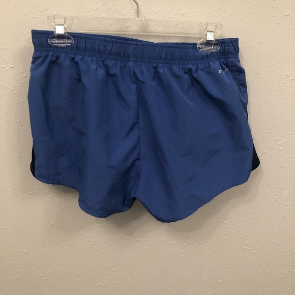 NIKE Short - Picture 2 of 4